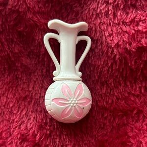 Vintage old plastic Vase Pin/Brooch- pink design